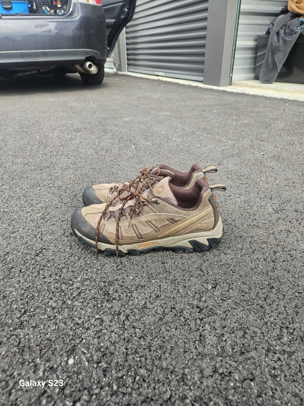 Merrell Men’s Tan and Brown Hiking Boots